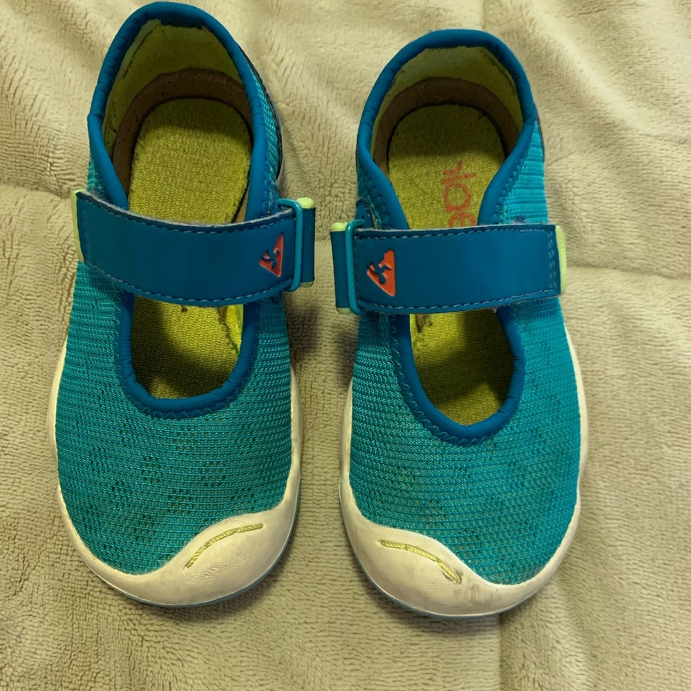 Plae Chloe shoes Sz 8
